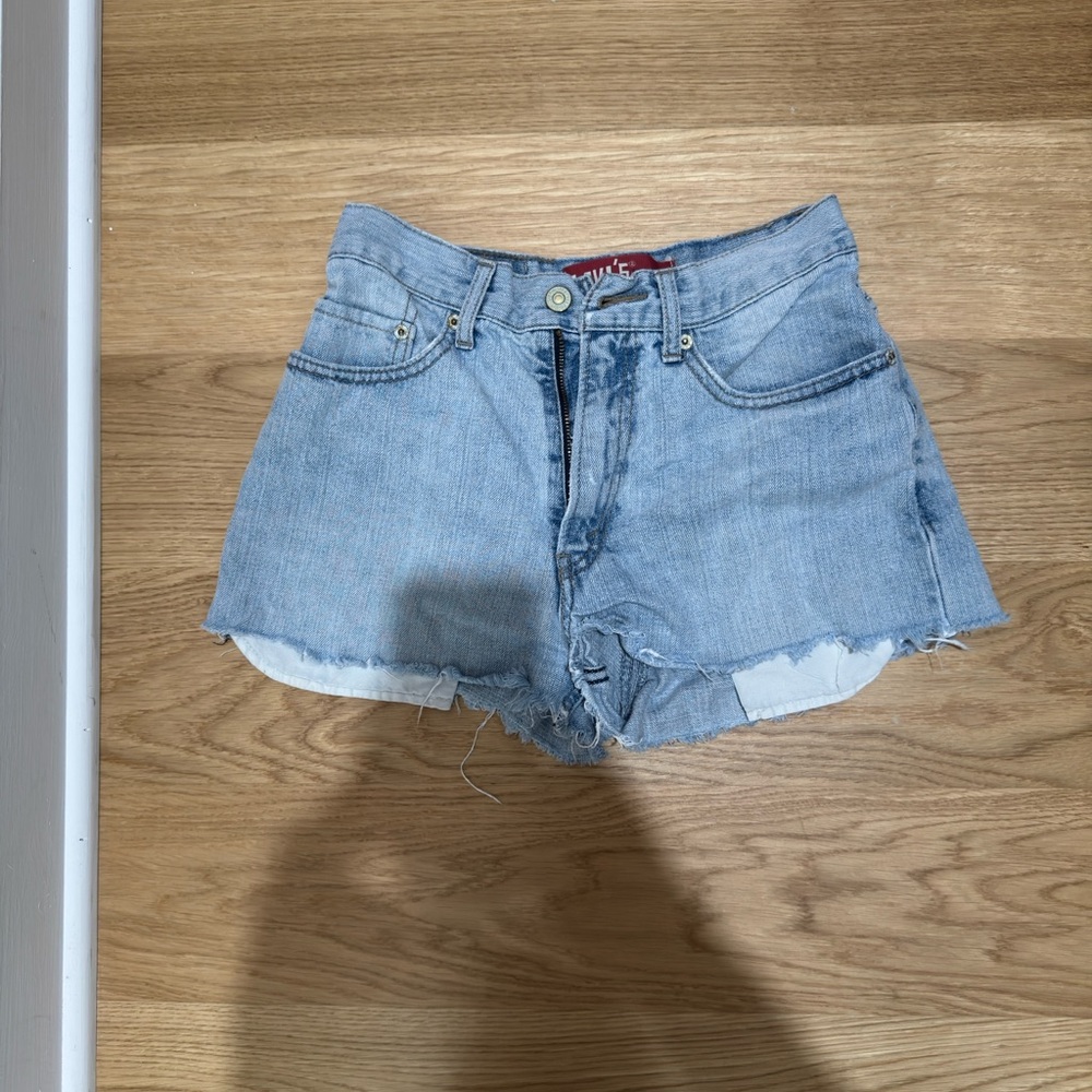 Vintage Levi’s 501 Women's Blue Denim Shorts